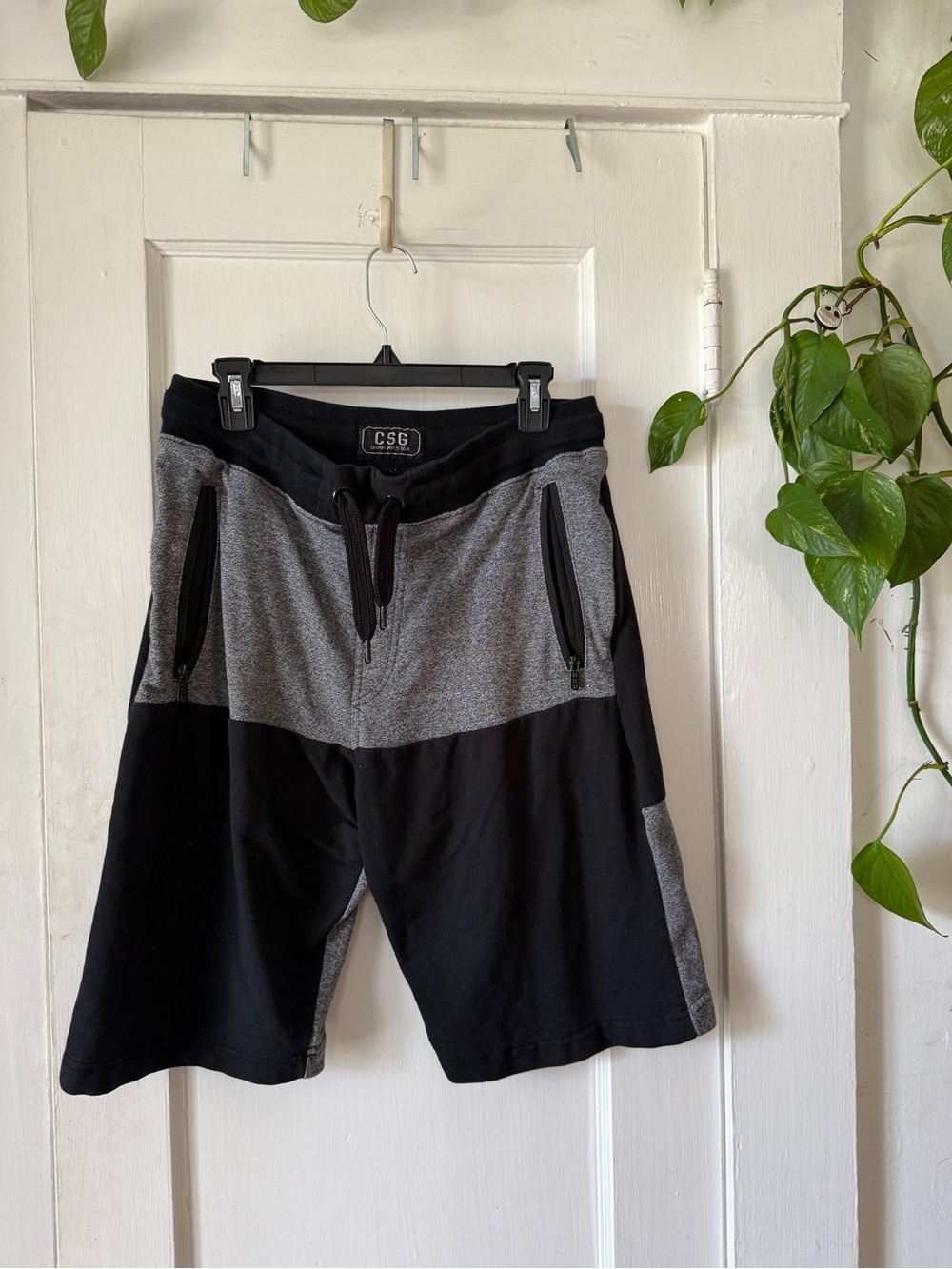 Men's Two-Tone Black & Gray Athletic Shorts CSG size M